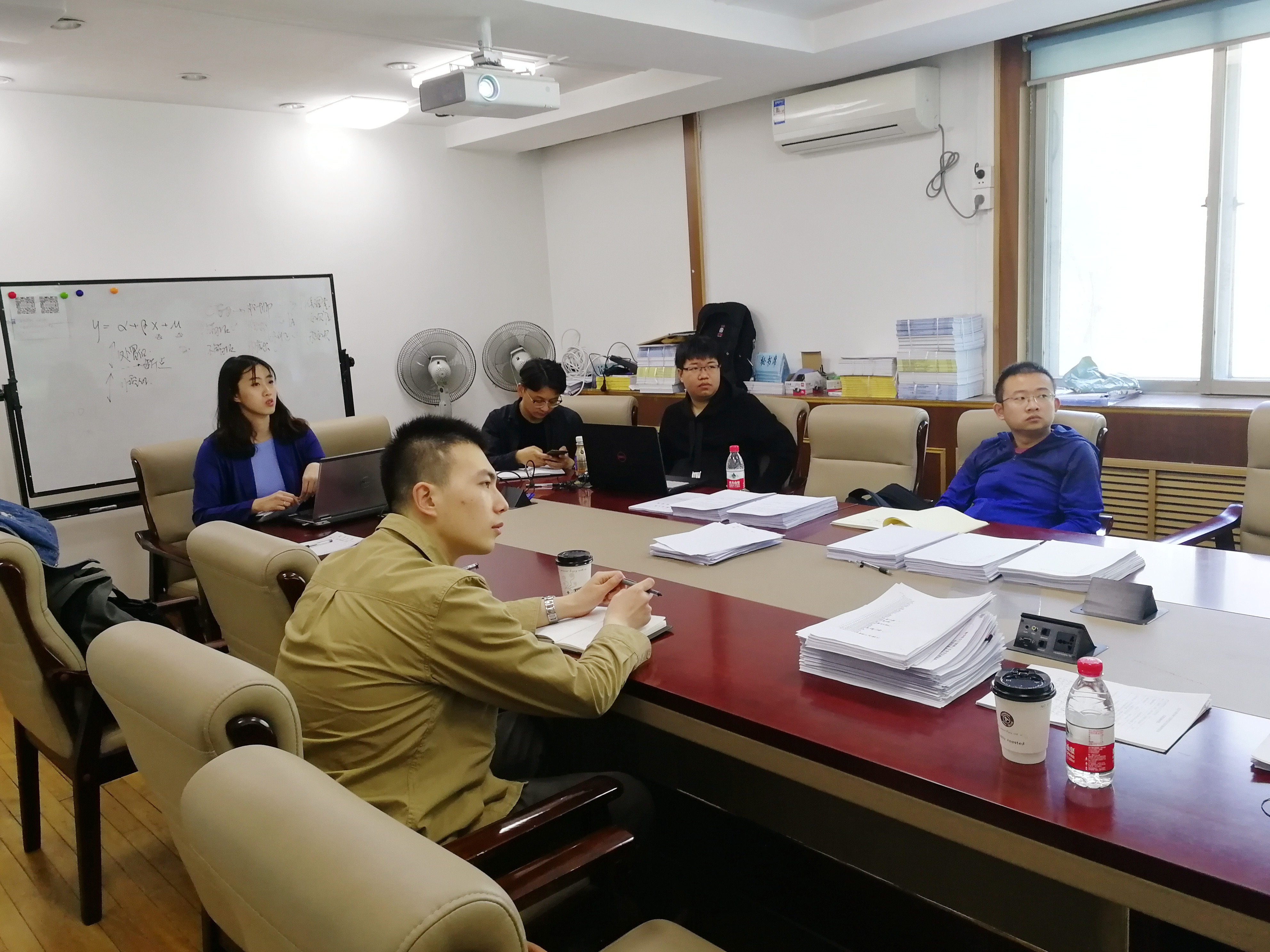beat365唯一官方网站博士生沙龙2019-04(总第4期)简报图片.jpg beat365唯一官方网站博士生沙龙2019-04(总第4期)简报图片.jpg
