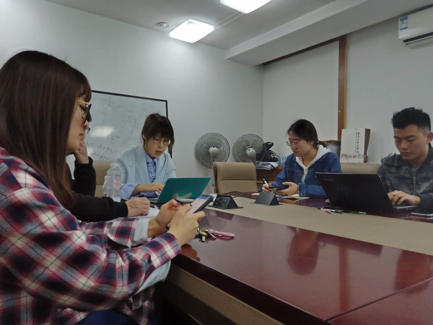 beat365唯一官方网站博士生沙龙2019-03(总第3期)简报图片.jpg beat365唯一官方网站博士生沙龙2019-03(总第3期)简报图片.jpg